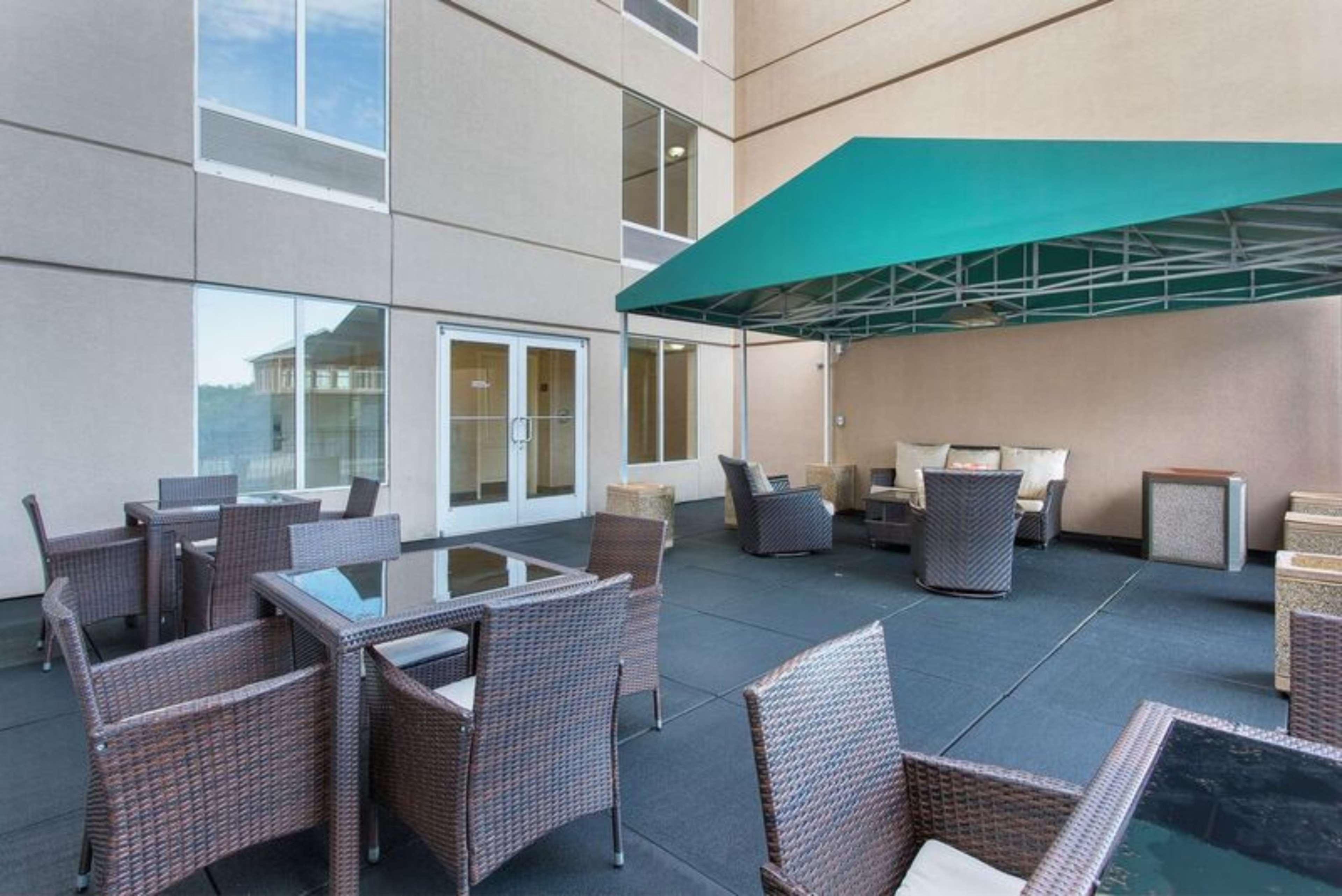 Hilton Garden Inn Knoxville West/Cedar Bluff Exteriör bild