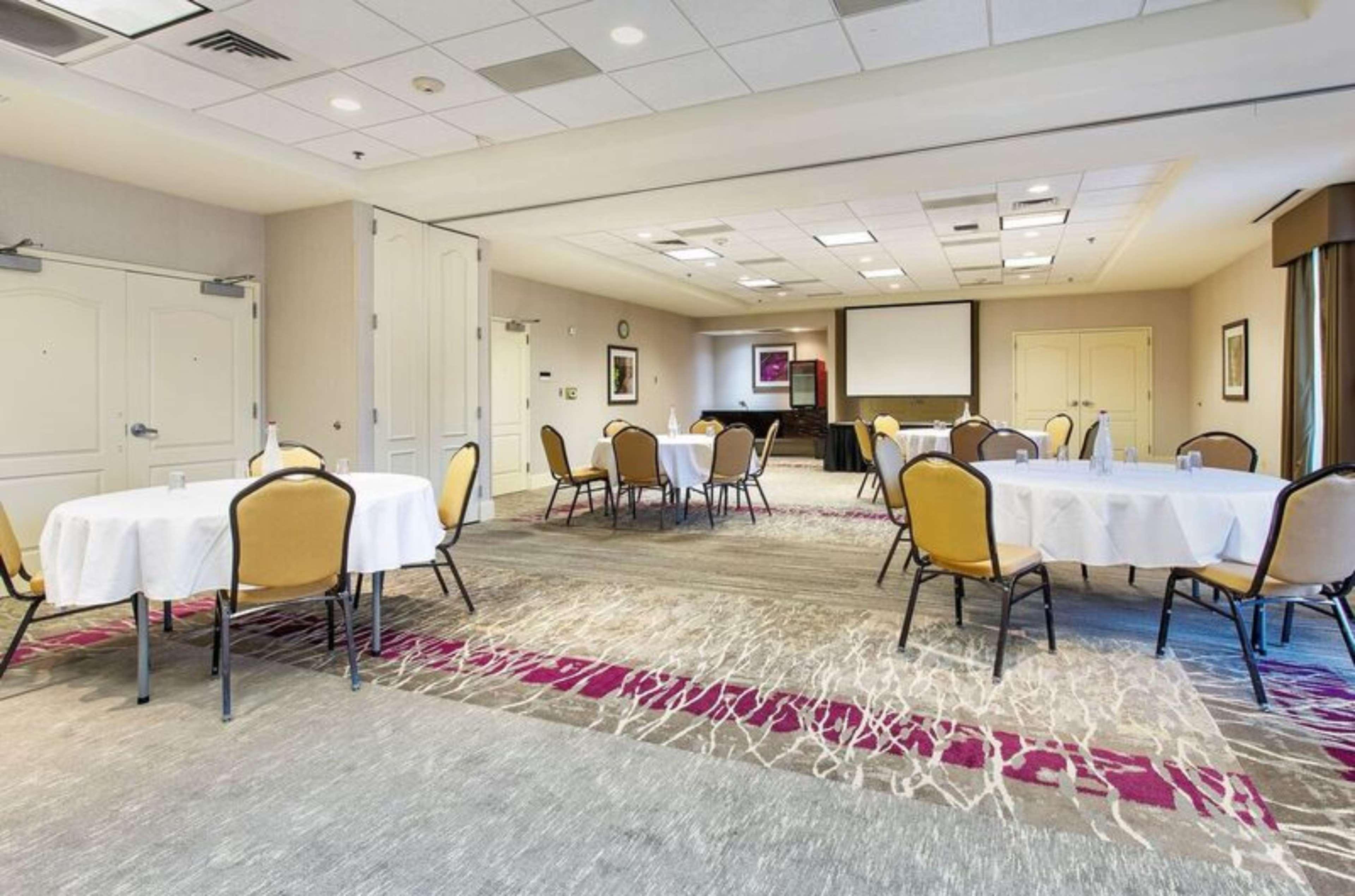 Hilton Garden Inn Knoxville West/Cedar Bluff Exteriör bild