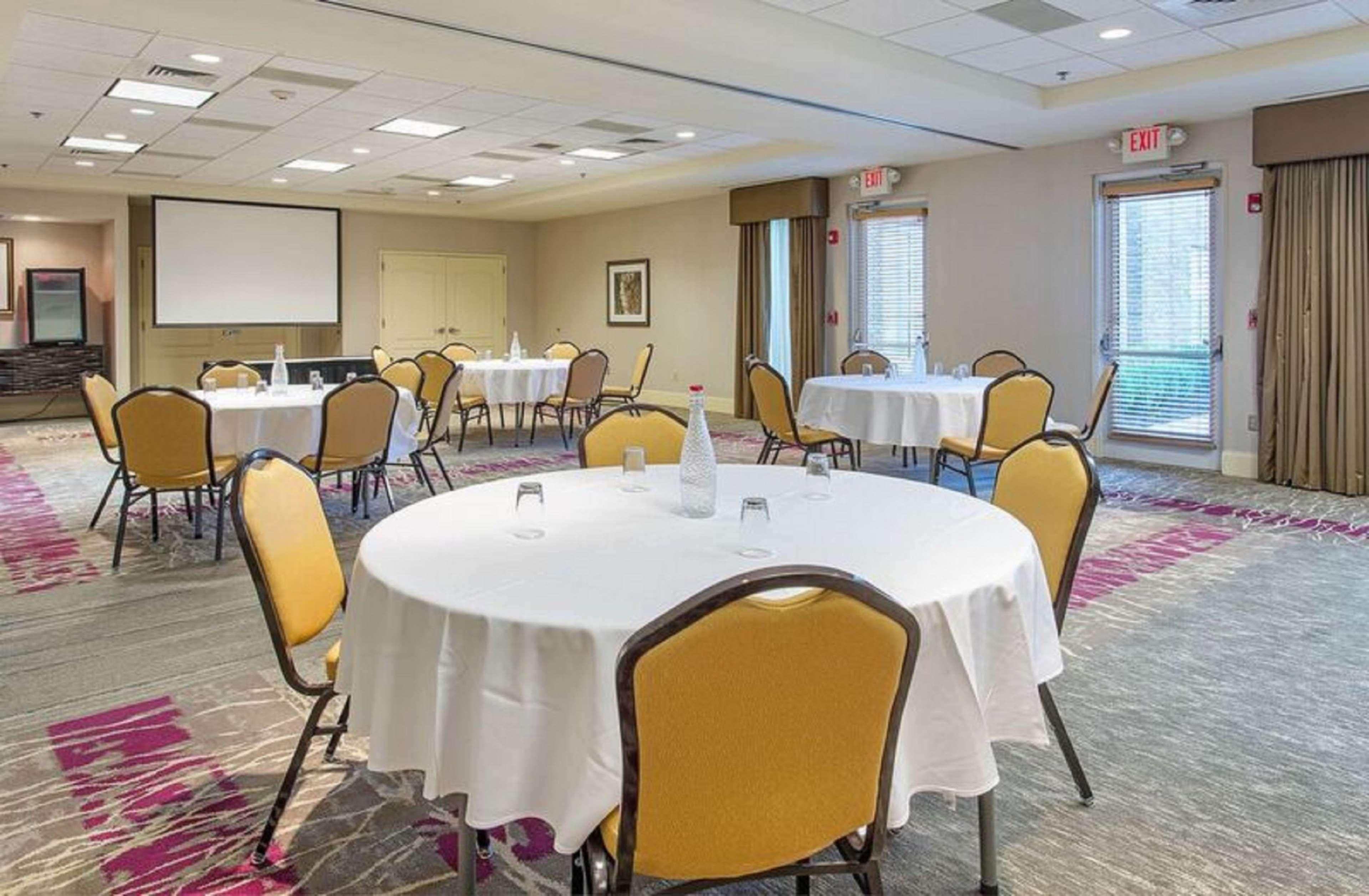 Hilton Garden Inn Knoxville West/Cedar Bluff Exteriör bild