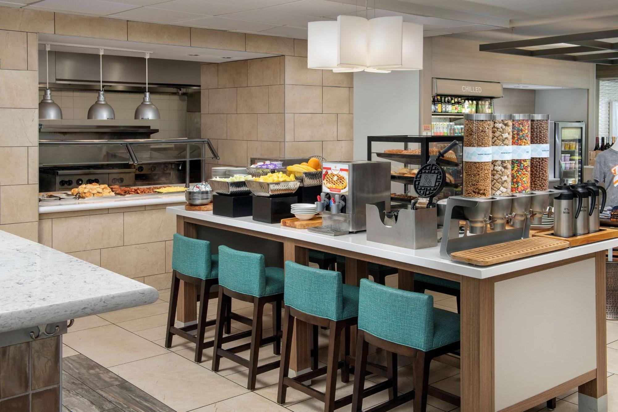 Hilton Garden Inn Knoxville West/Cedar Bluff Exteriör bild